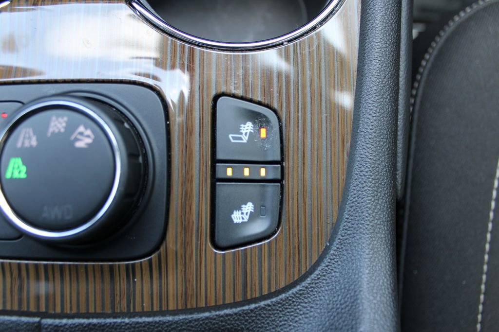 Used 2023 GMC Acadia SLE w/ Driver Convenience Package AWD/4WD image 14