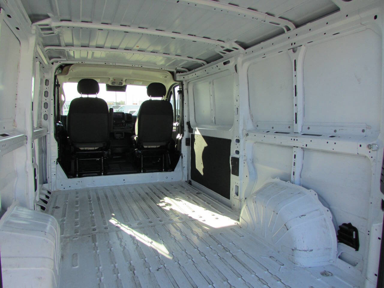 Used 2023 RAM ProMaster 2500 image 26
