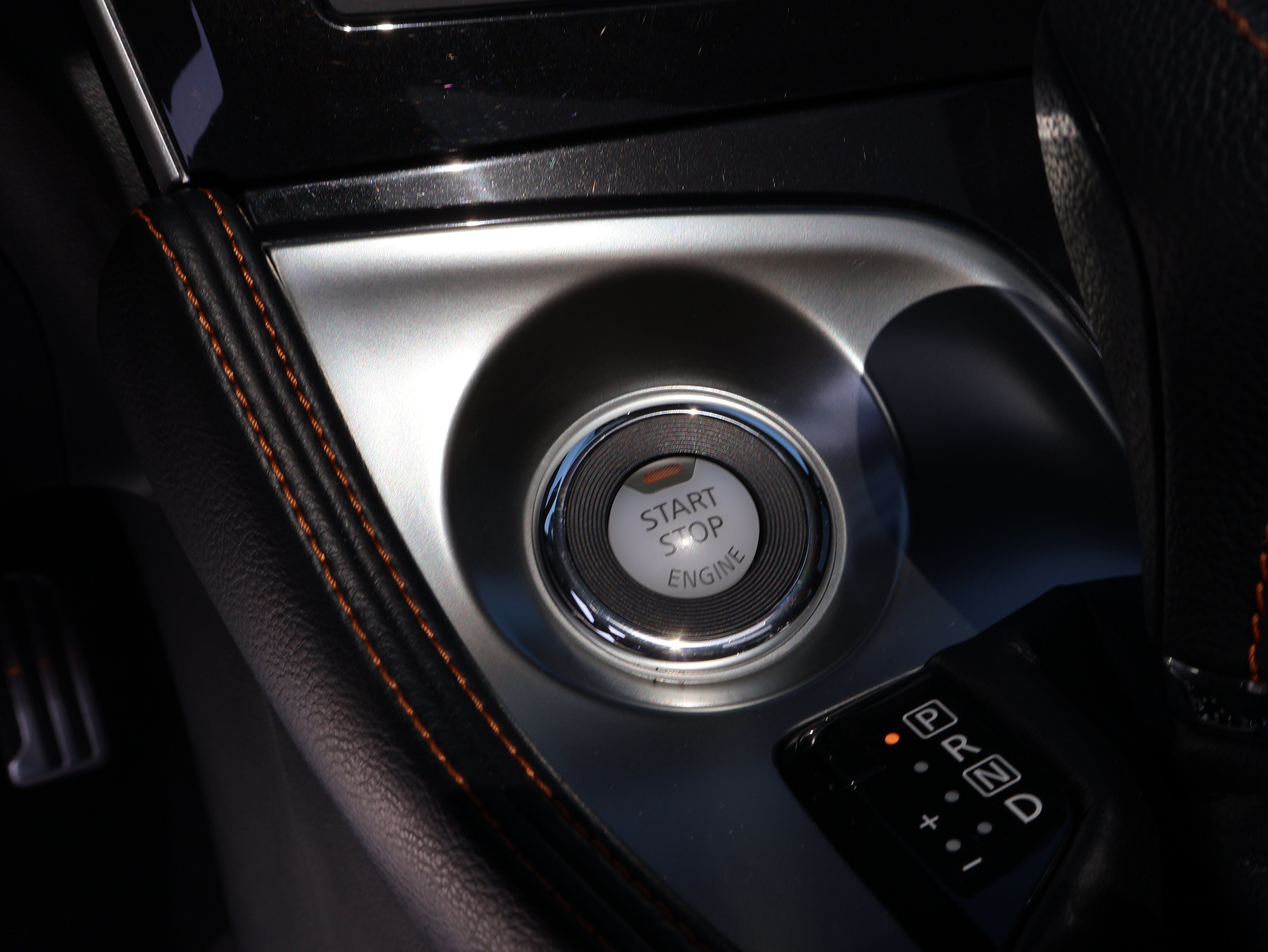 Used 2022 Nissan Maxima SR w/ Sport Mat Group FWD image 32