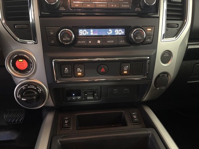 Used 2021 Nissan Titan SV w/ SV Convenience Package image 19