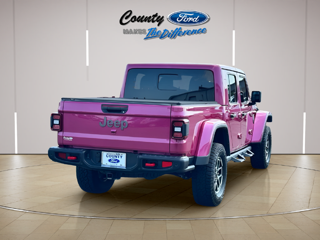 Used 2024 Jeep Gladiator Rubicon AWD/4WD image 7