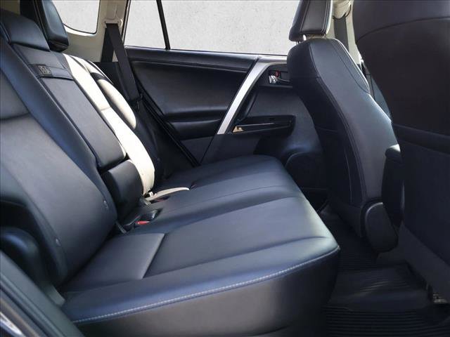 Used 2018 Toyota RAV4 Limited AWD/4WD image 29