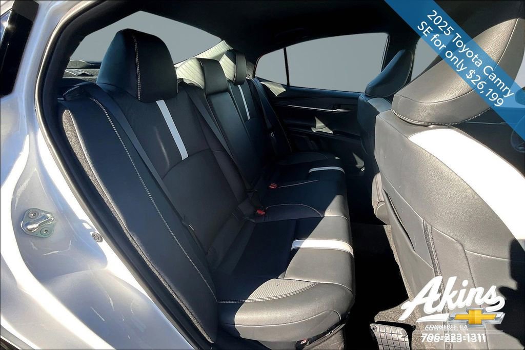Used 2025 Toyota Camry SE image 20