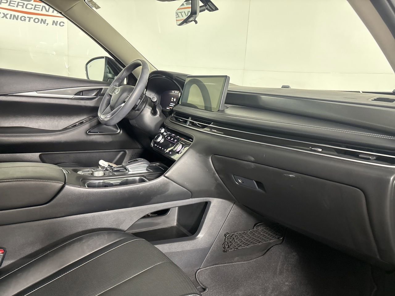 Used 2023 INFINITI QX60 Luxe w/ Vision Package image 31