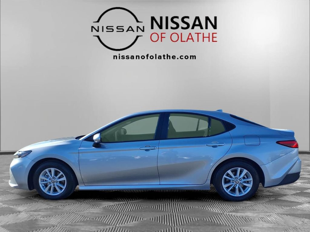 Used 2025 Toyota Camry LE image 20