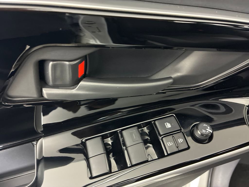 Certified 2023 Subaru Solterra AWD image 13