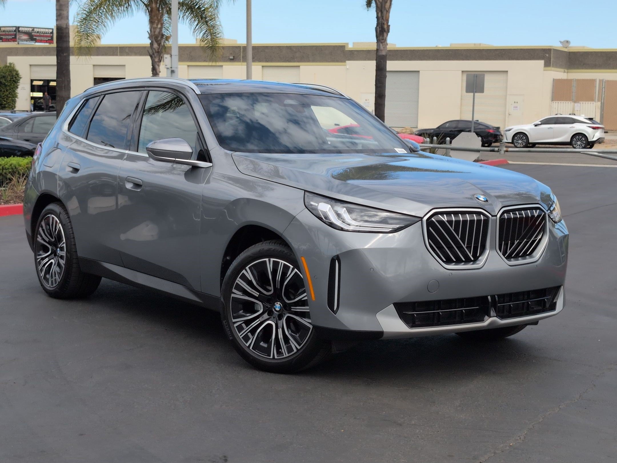 Certified 2025 BMW X3 xDrive30i w/ M Sport Package AWD/4WD image 2