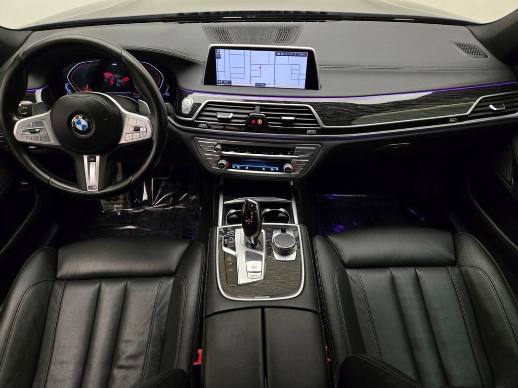 Used 2022 BMW 740i w/ M Sport Package image 23