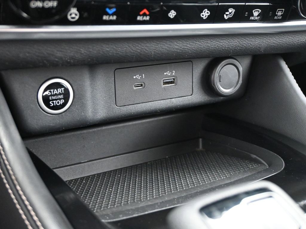 Used 2023 Nissan Rogue SL w/ SL Premium Package image 19