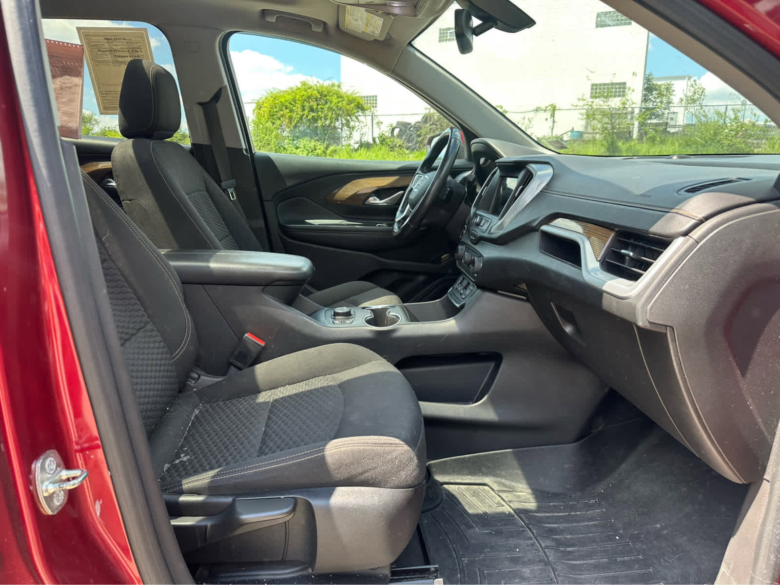 Used 2018 GMC Terrain SLE w/ Driver Convenience Package AWD/4WD image 19