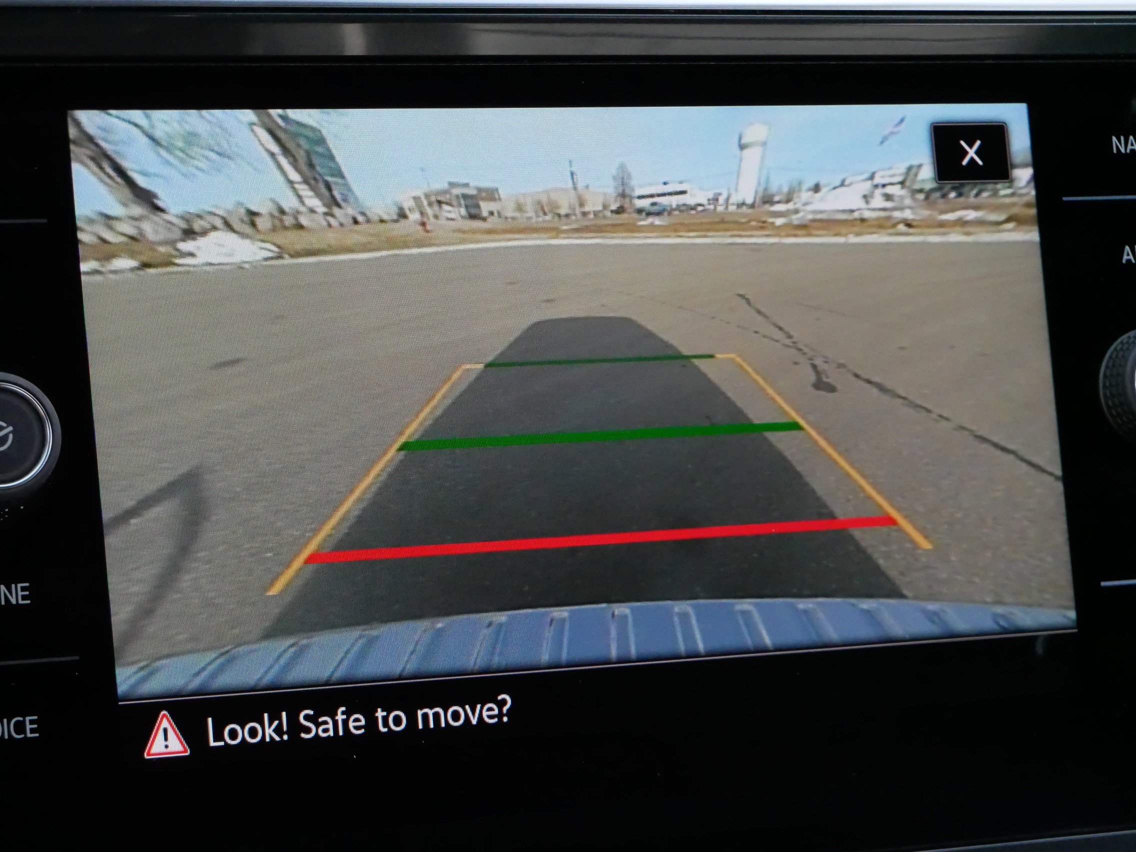 Used 2022 Volkswagen Tiguan SEL R-Line image 30