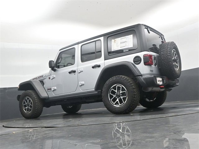 Used 2024 Jeep Wrangler Unlimited Rubicon w/ Technology Group image 37
