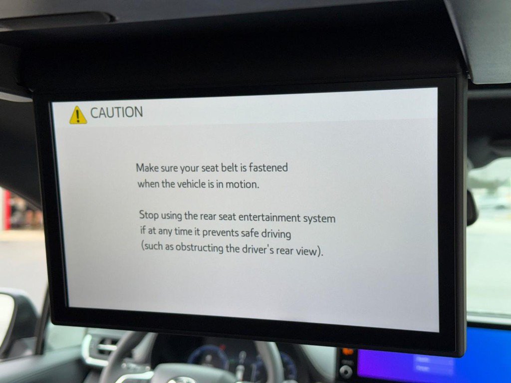 Certified 2026 Toyota Sienna XLE Woodland Edition AWD/4WD image 16