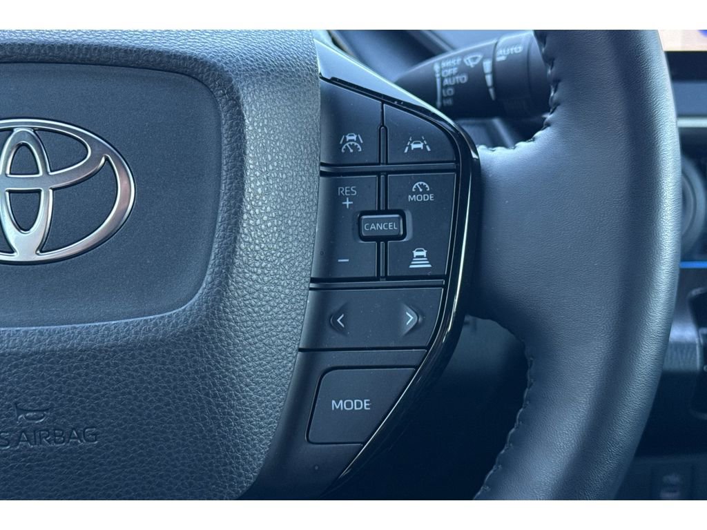 Used 2024 Toyota Prius XLE image 27