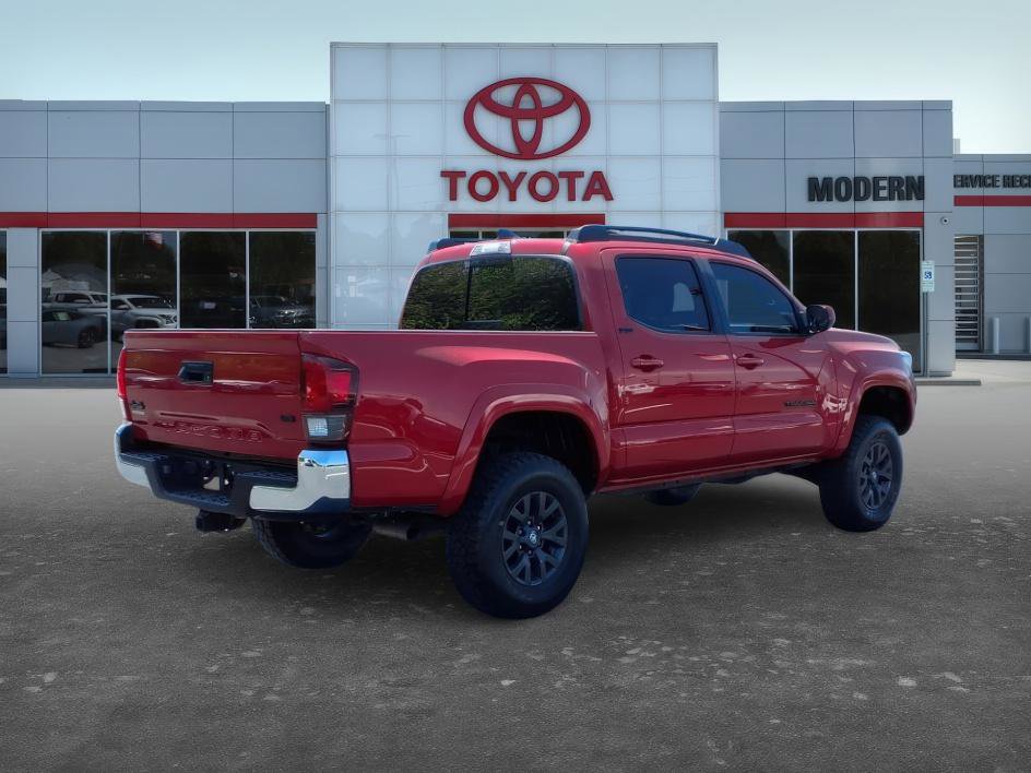 Used 2021 Toyota Tacoma SR5 AWD/4WD image 6