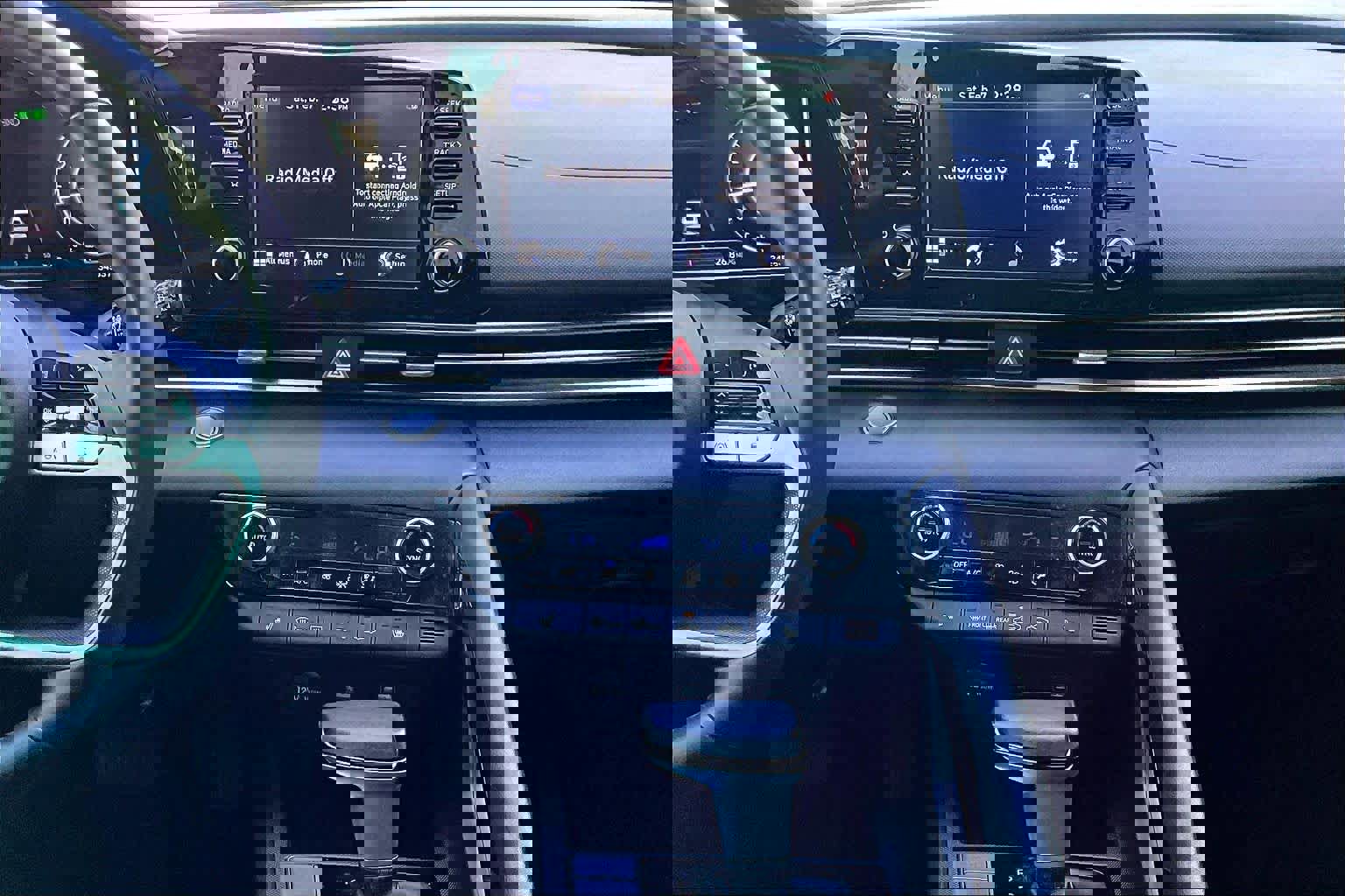 Used 2022 Hyundai Elantra SEL w/ Convenience + Premium Package image 10