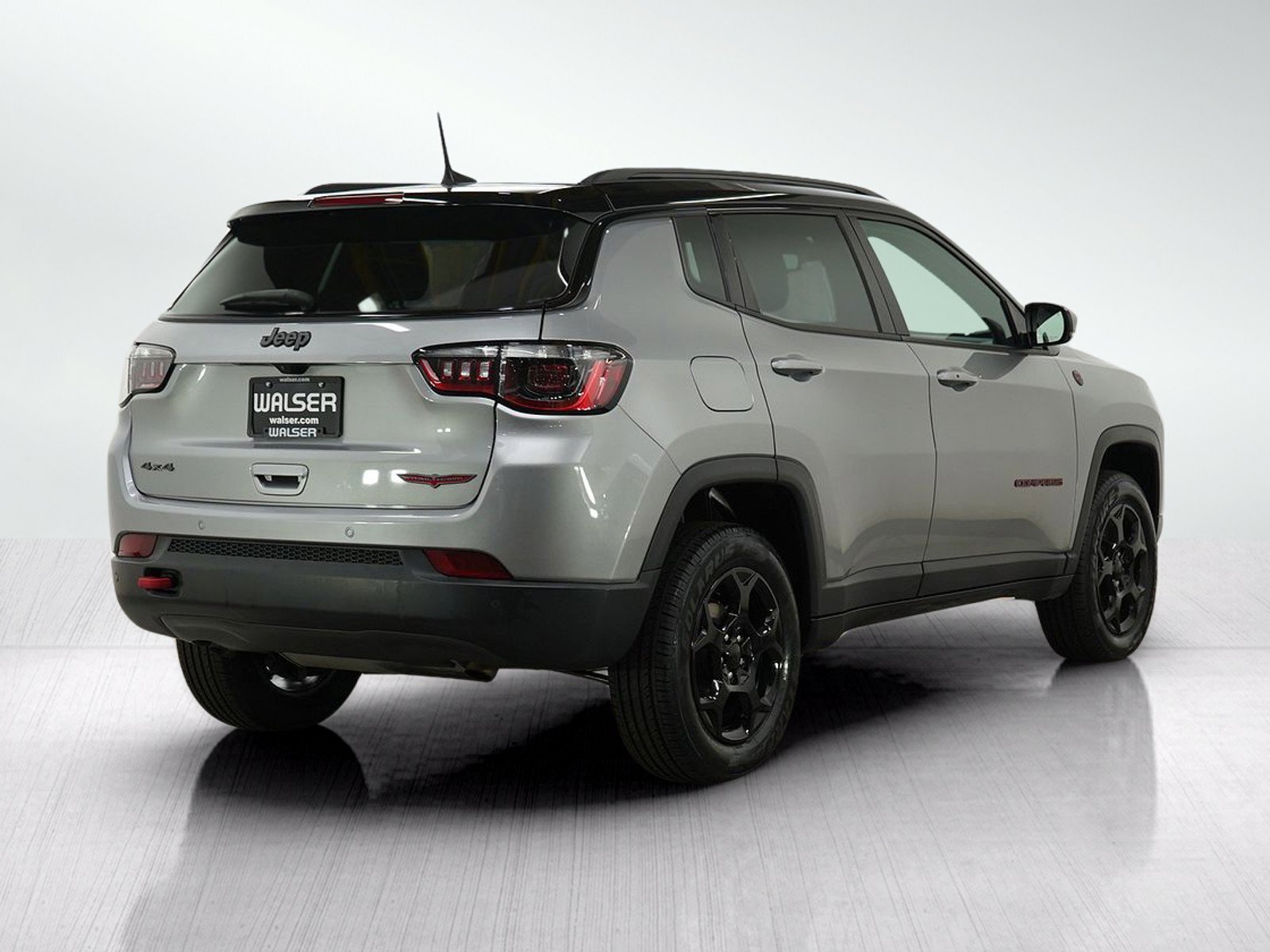 Used 2023 Jeep Compass Trailhawk w/ Trailhawk Convenience Group AWD/4WD image 5