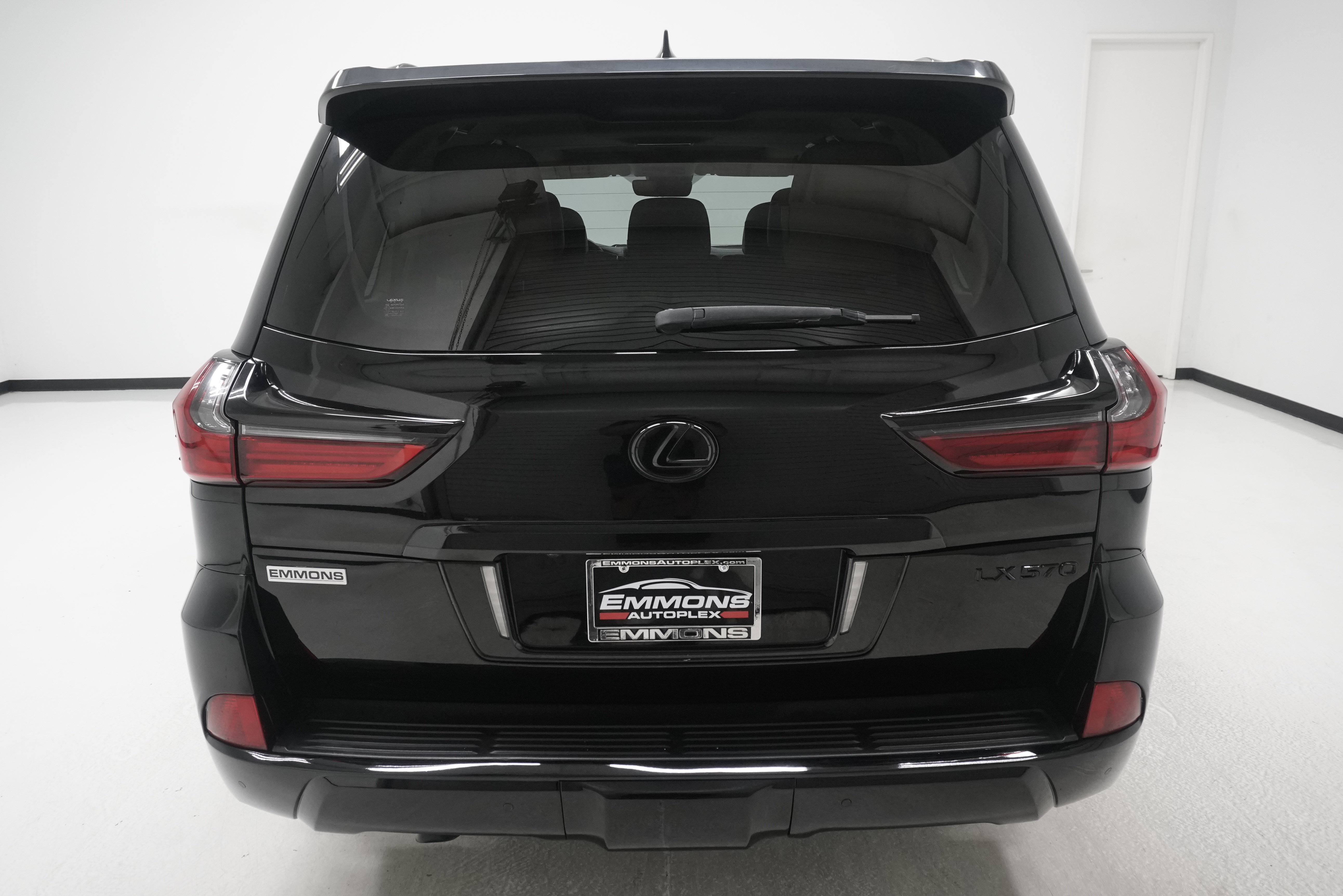Used 2018 Lexus LX 570 4WD w/ Luxury Package image 5