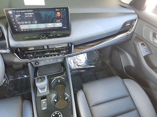 Certified 2024 Nissan Rogue SL image 16