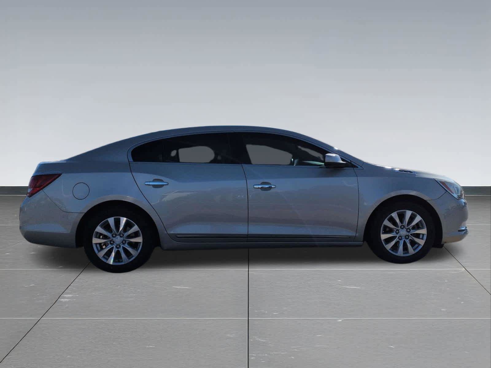 Used 2015 Buick LaCrosse image 7