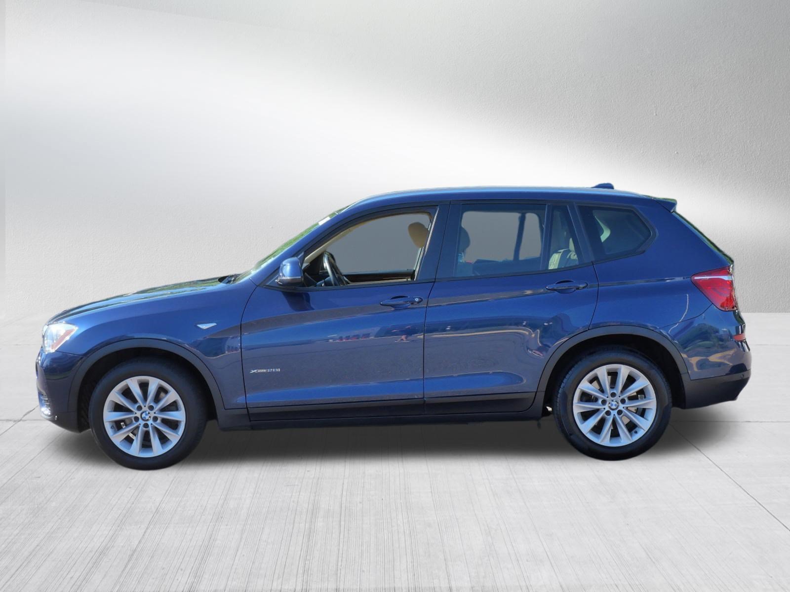 Used 2017 BMW X3 xDrive28i AWD/4WD image 4