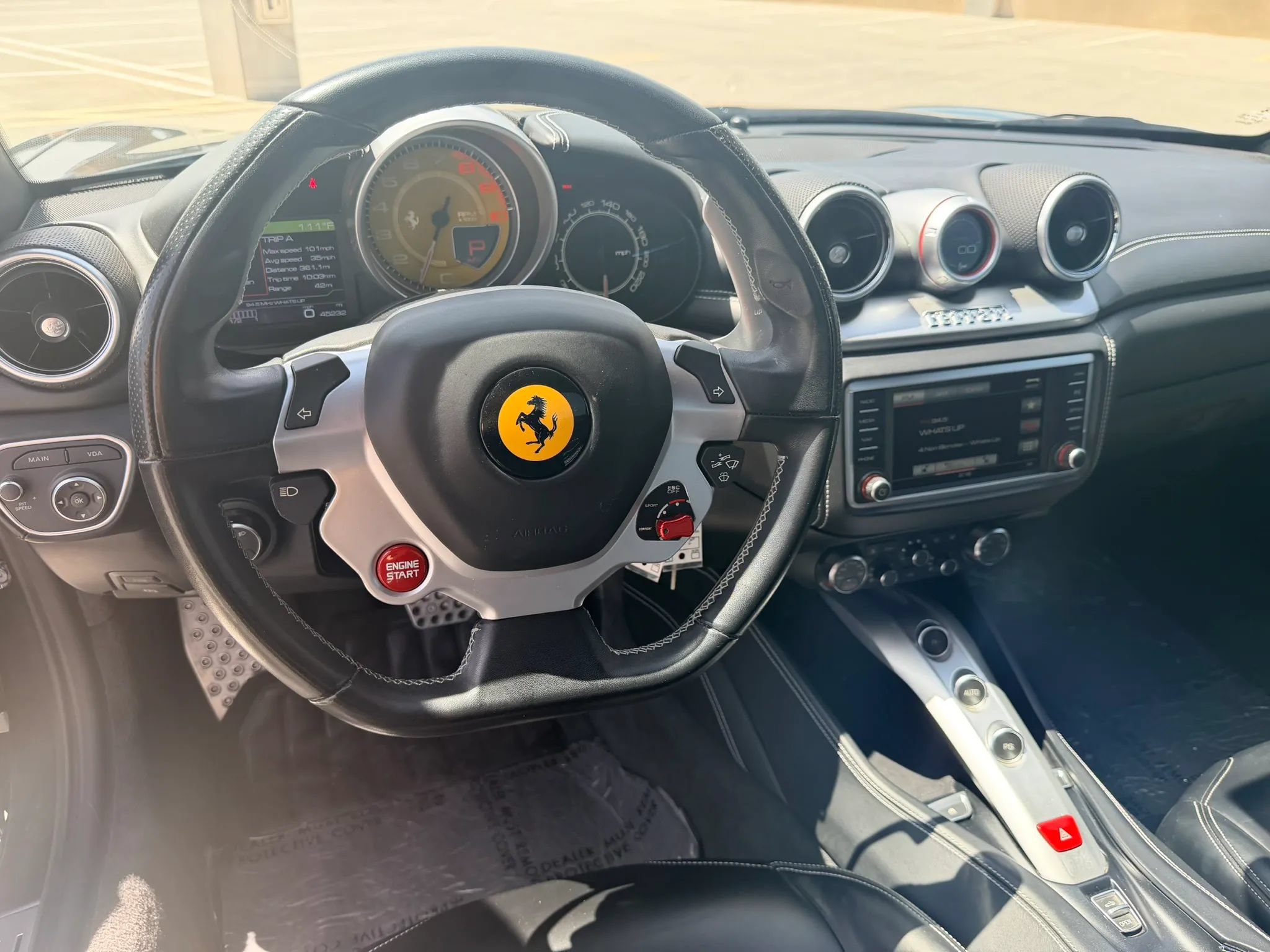 Used 2015 Ferrari California T RWD image 14