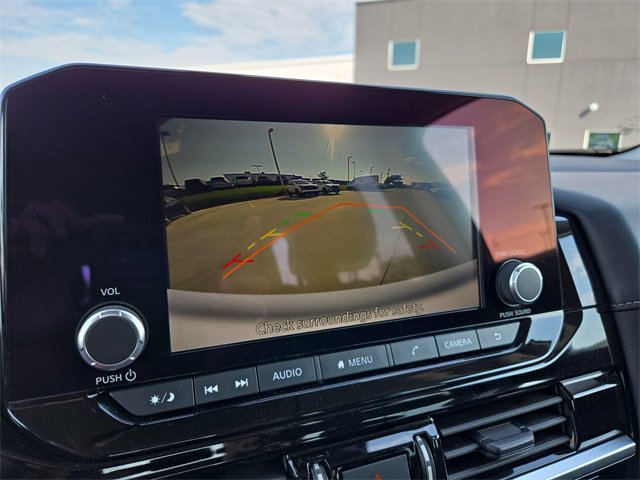 Certified 2024 Nissan Pathfinder SV image 24