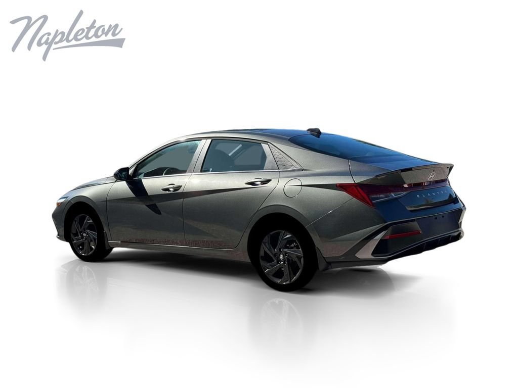 New 2026 Hyundai Elantra SEL Sport Premium FWD image 4