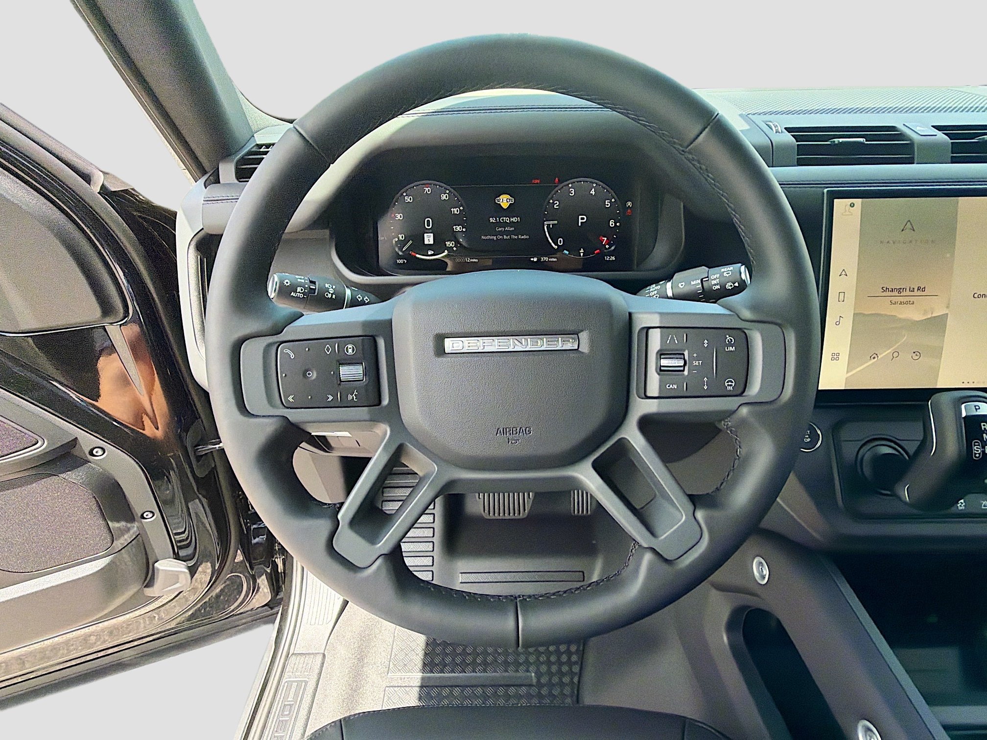 New 2026 Land Rover Defender 130 X-Dynamic SE AWD/4WD image 41