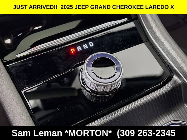 New 2025 Jeep Grand Cherokee Laredo X w/ Luxury Tech Group I image 16