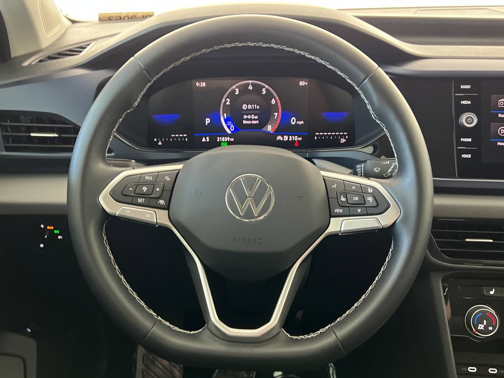 Used 2023 Volkswagen Taos SE w/ Panoramic Sunroof Package FWD image 16