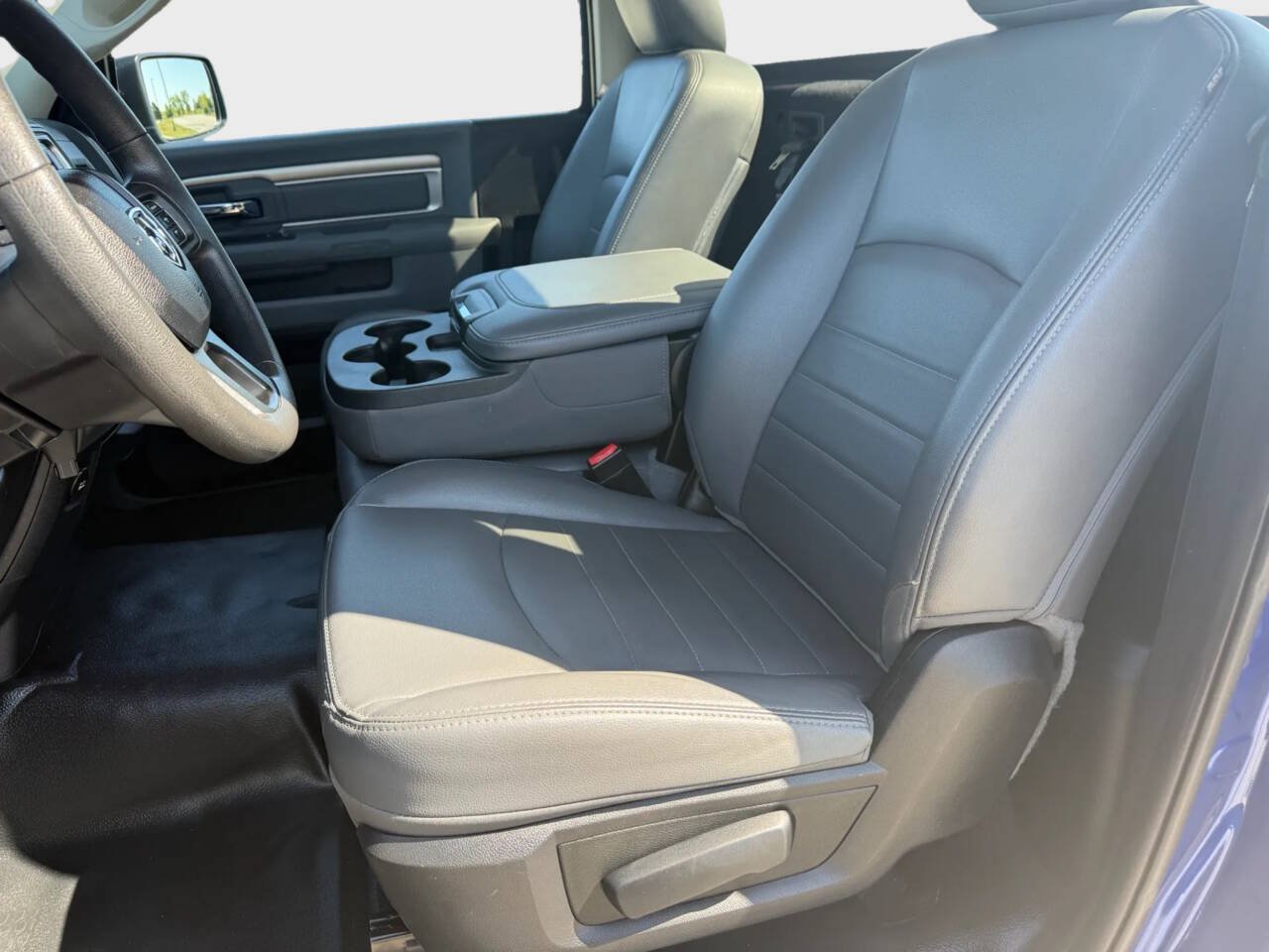Used 2018 RAM 1500 Express AWD/4WD image 7