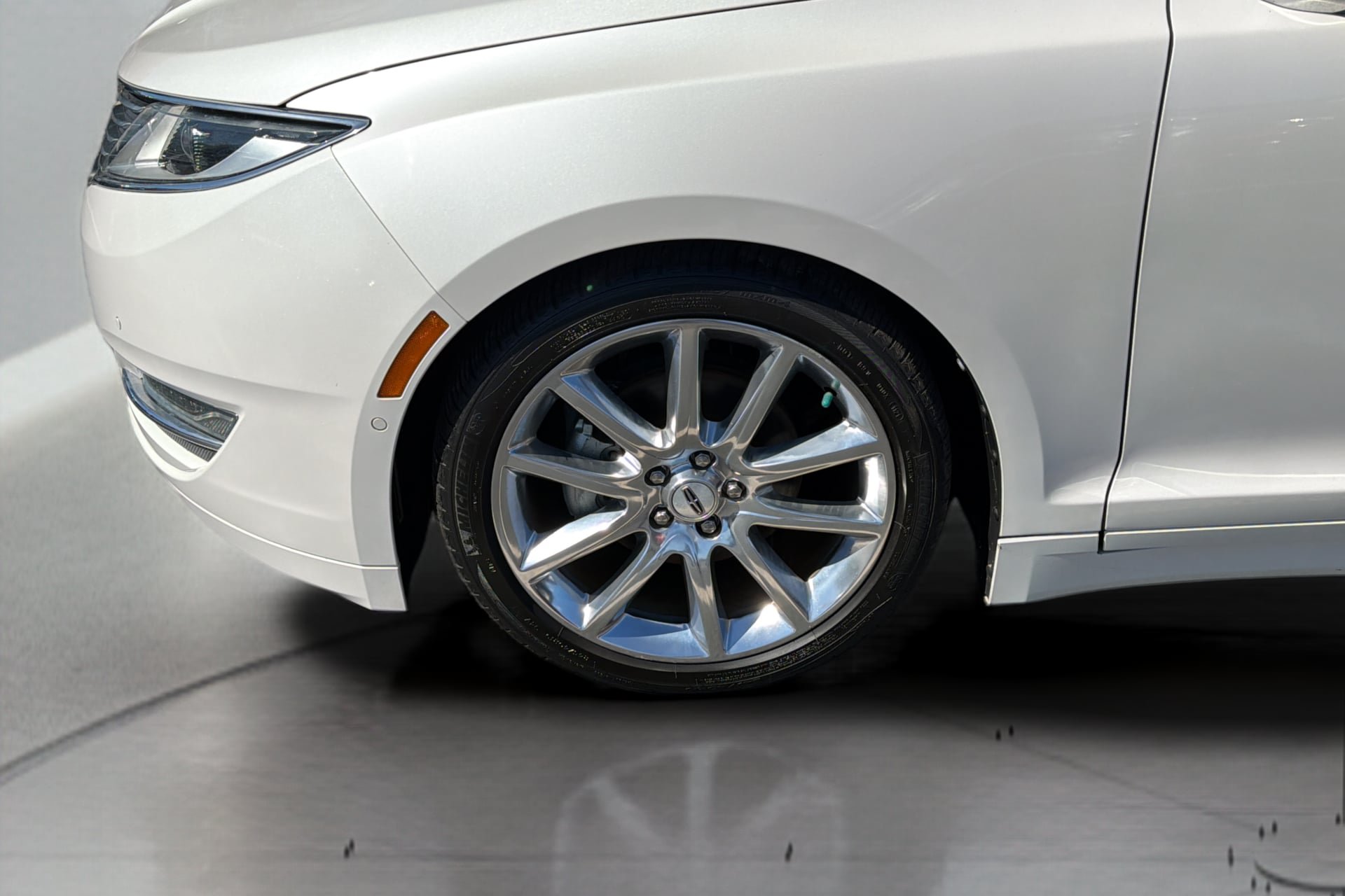 Used 2015 Lincoln MKZ Hybrid w/ Equipment Group 202A Reserve FWD image 36
