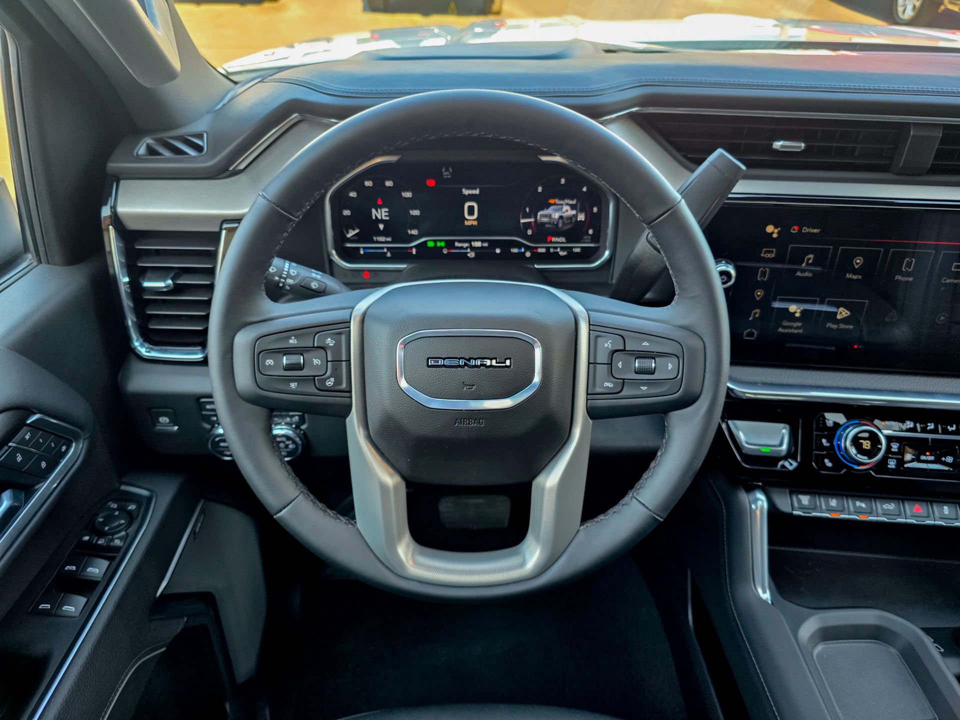 Used 2025 GMC Sierra 3500 Denali w/ Denali Reserve Package AWD/4WD image 34