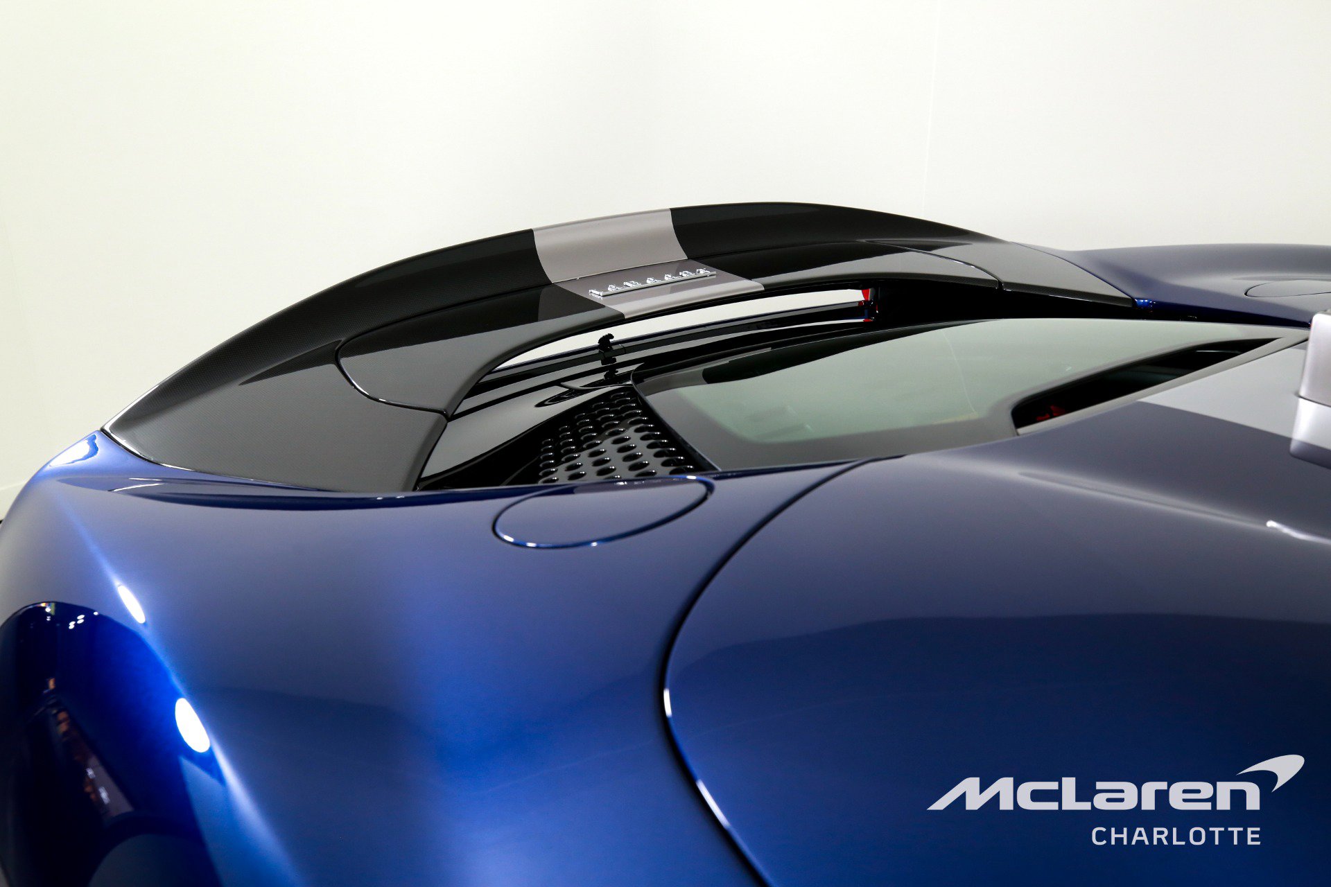 Used 2022 Ferrari SF90 Spider image 35