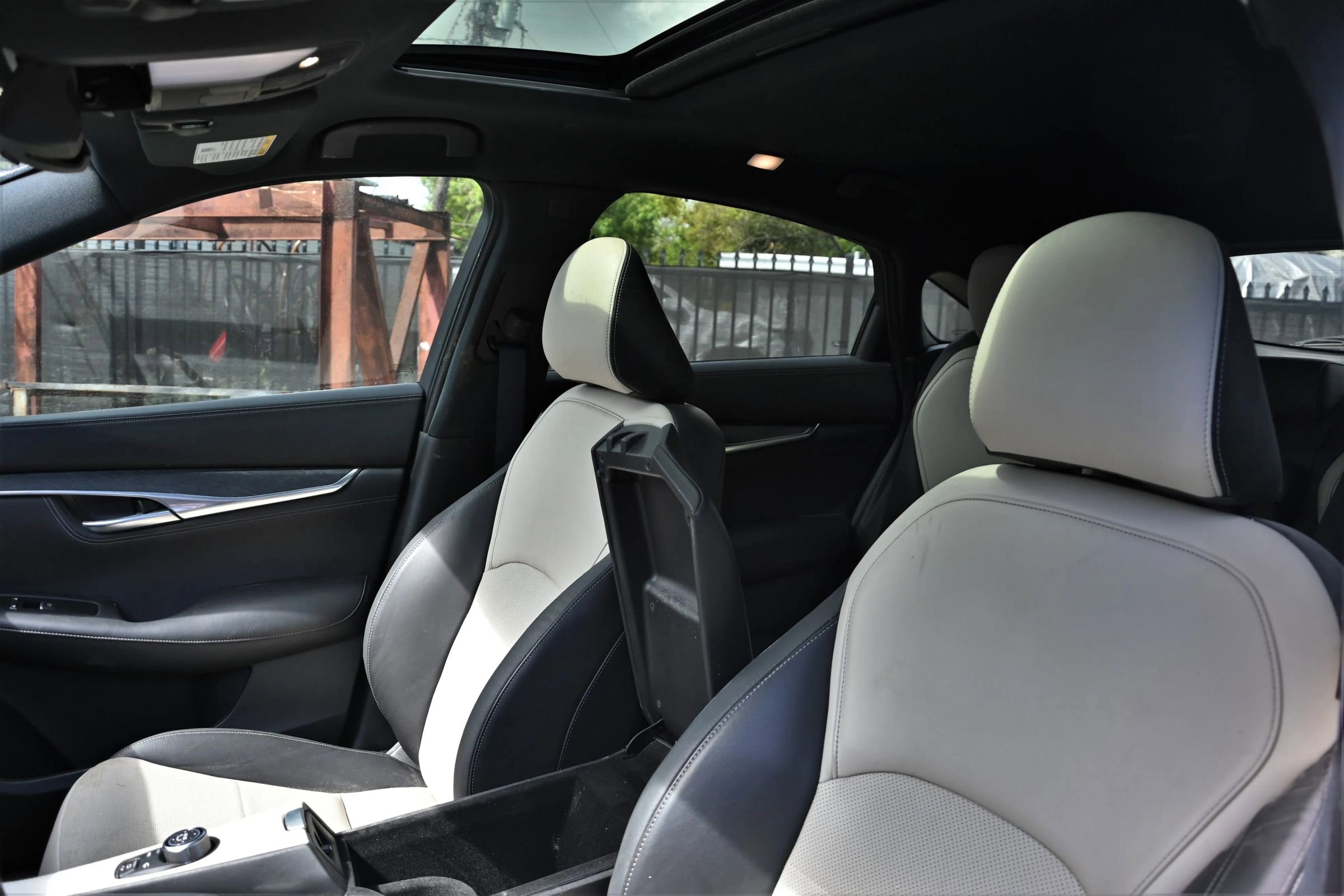 Used 2024 INFINITI QX55 Sensory w/ Lighting Package image 12