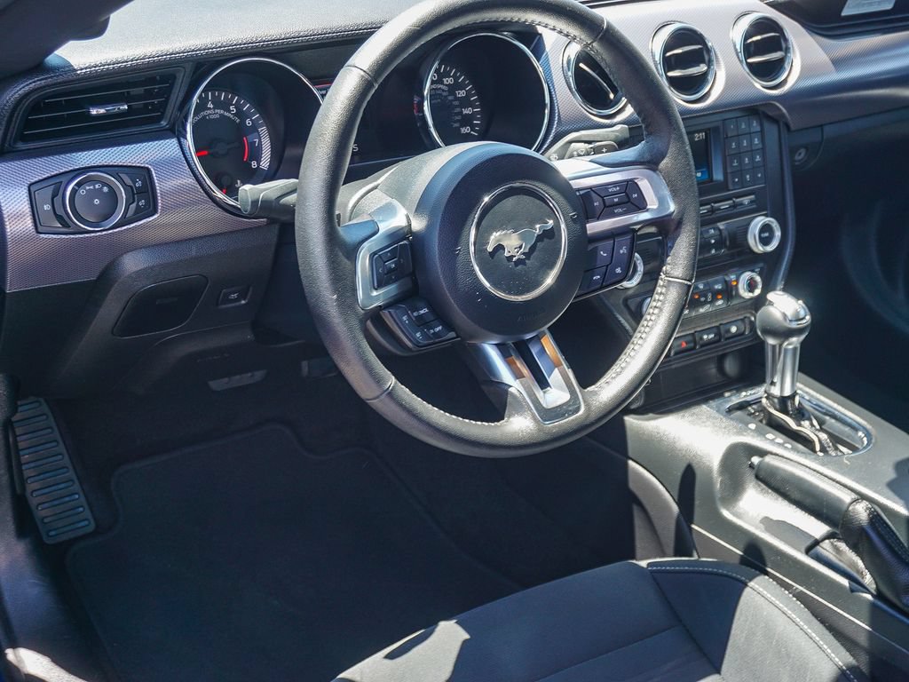Used 2017 Ford Mustang GT RWD image 18