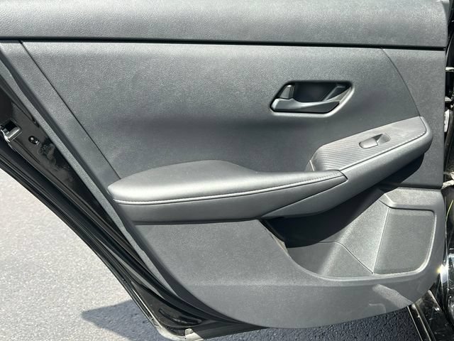 Used 2024 Nissan Sentra SV FWD image 29