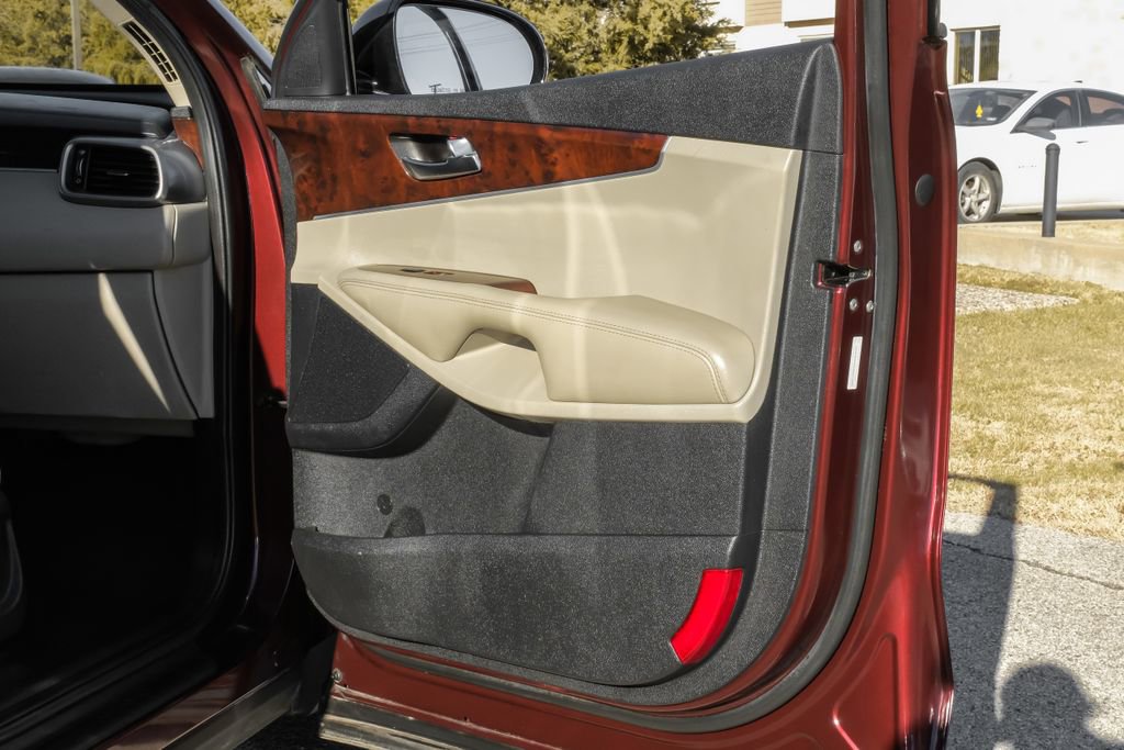 Used 2017 Kia Sorento LX w/ LX Convenience Package image 49