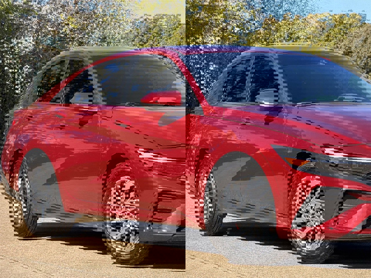 Used 2024 Hyundai Elantra SEL image 3