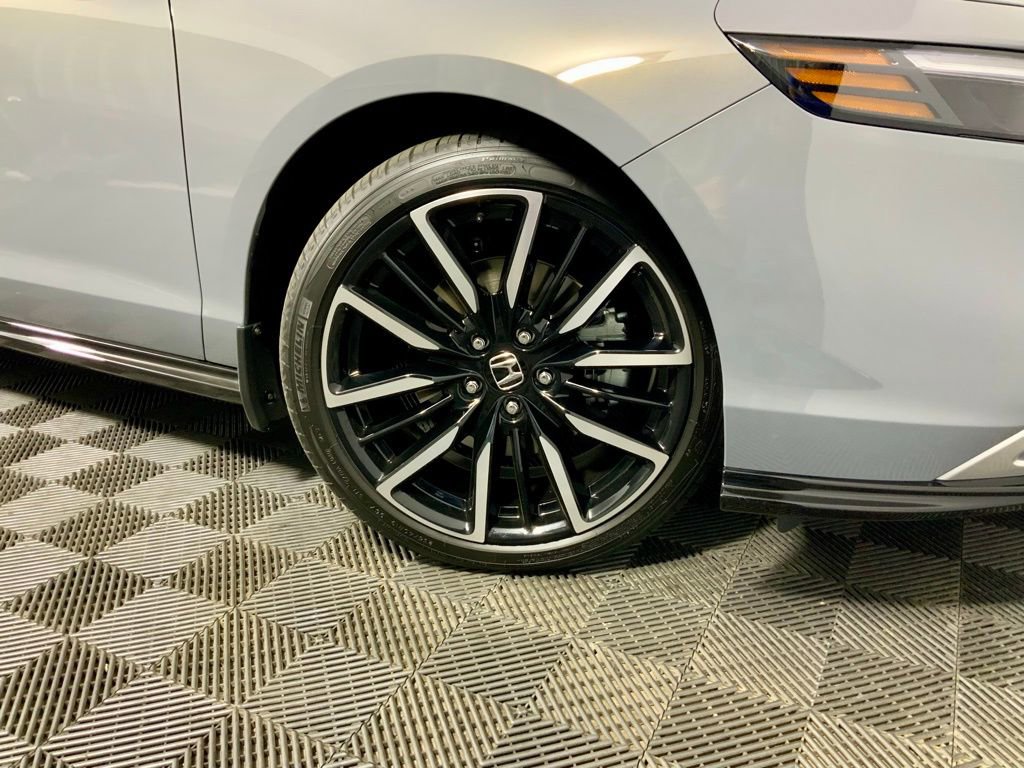 Used 2025 Honda Accord Touring image 38