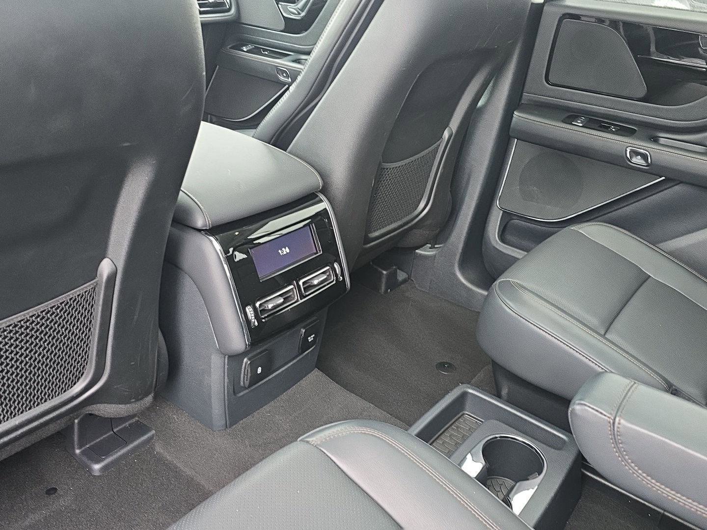 Used 2025 Lincoln Aviator AWD image 25