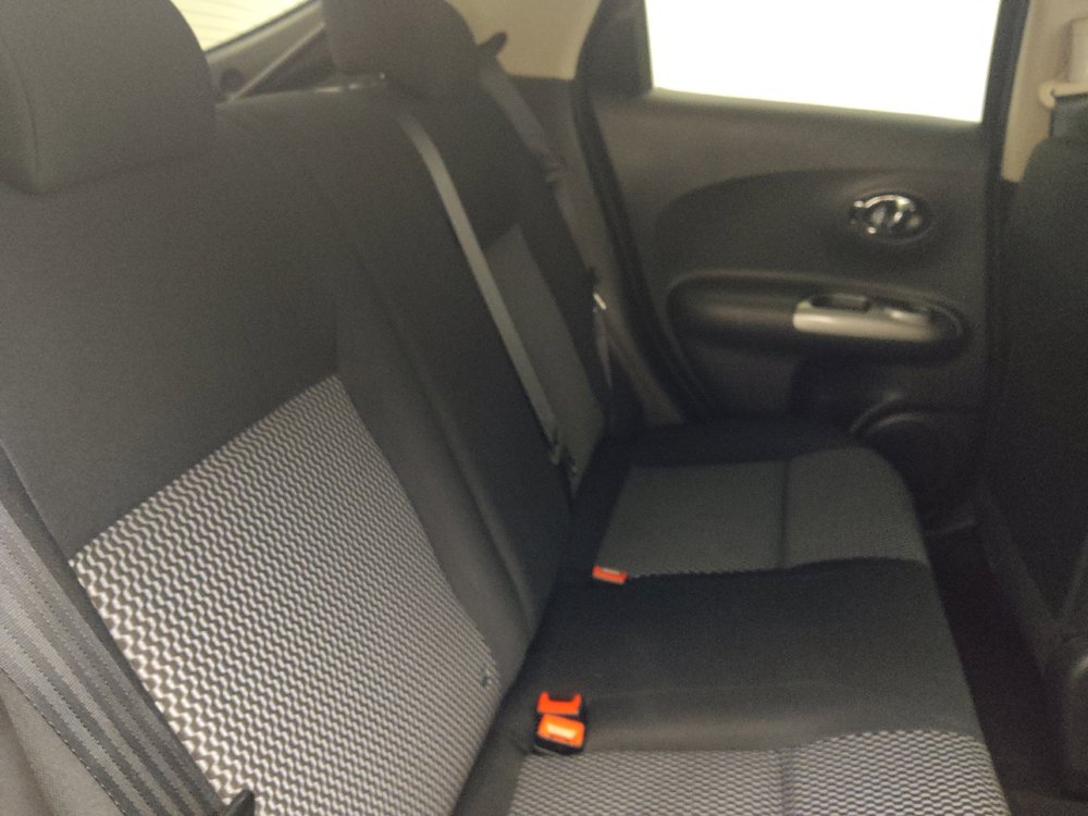 Used 2016 Nissan Juke S FWD image 19
