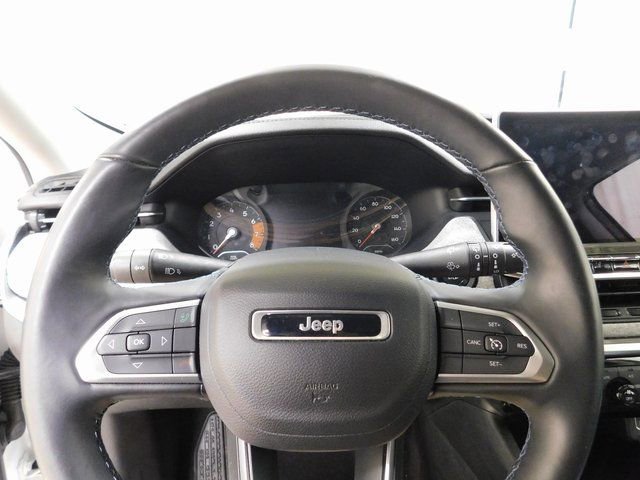 Used 2022 Jeep Compass Latitude w/ Convenience Group image 7