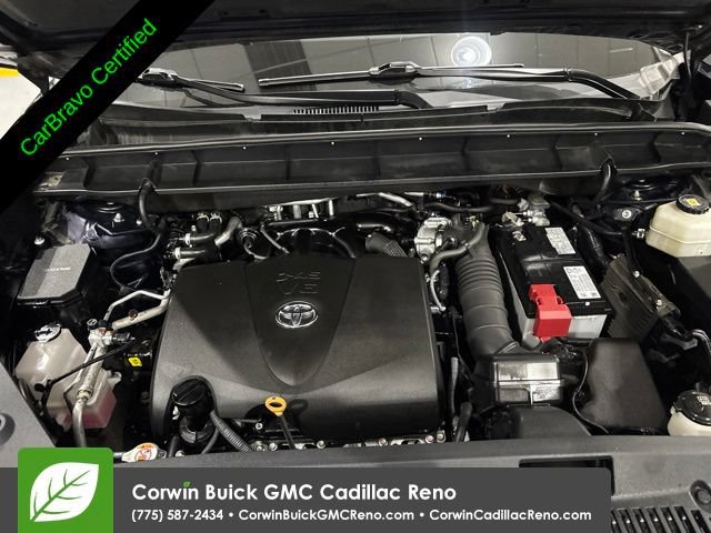 Used 2020 Toyota Highlander XLE AWD/4WD image 30