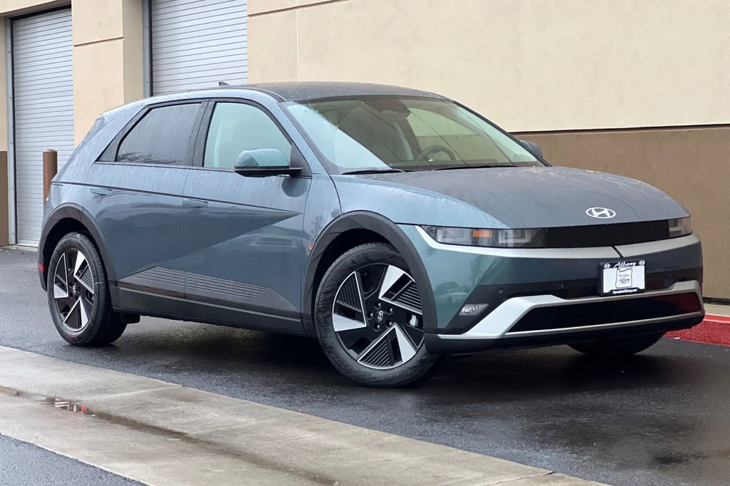 New 2026 Hyundai Ioniq 5 SE image 2