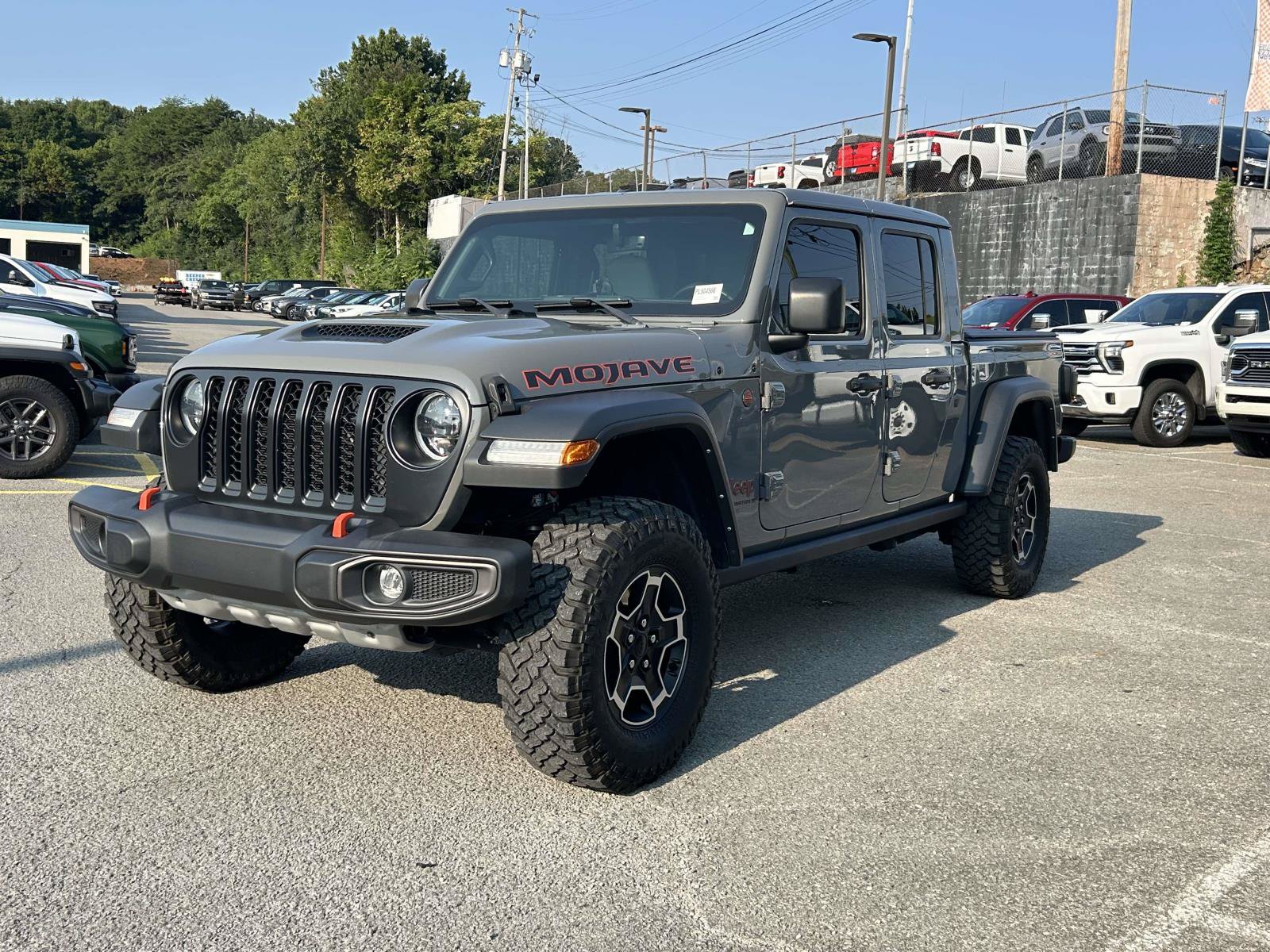 Used 2023 Jeep Gladiator Mojave w/ LED Lighting Group AWD/4WD image 3