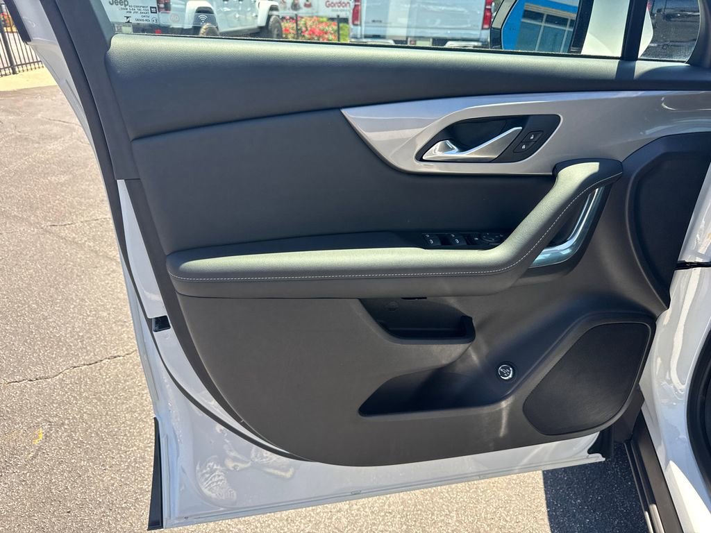 Used 2024 Chevrolet Blazer LT w/ LPO, Floor Liner Package FWD image 11