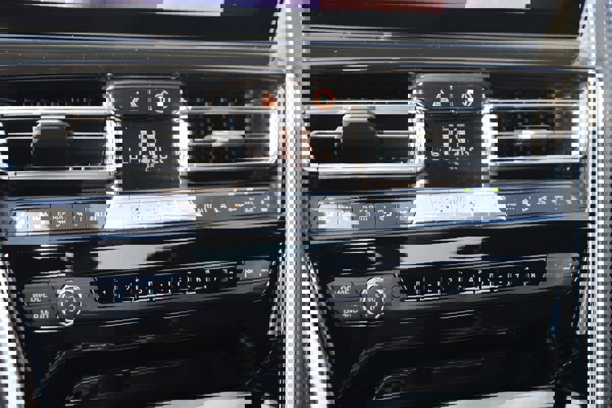 Used 2023 BMW M850i xDrive Coupe image 40