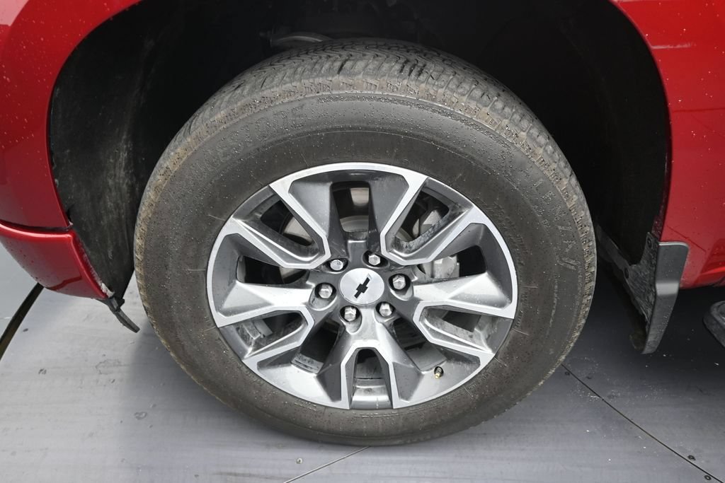 Used 2025 Chevrolet Silverado 1500 RST RWD image 9